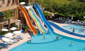 China OEM Outdoor Multi Fiberglass Slide Set for Water Amusement Park Playground wholesale