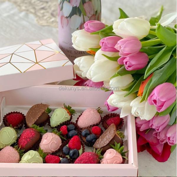 Folded White Strawberry Chocolate Container Box Packing With Clear Window