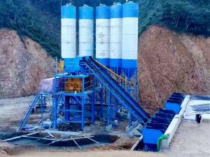 China 145 KW Twin Concrete Mixing Station High Stability For Construction Low Noise wholesale