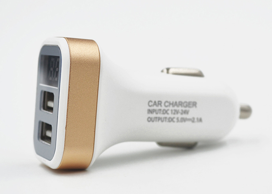 DC 5V 2.1 A Automobile Phone Charger With LED Screen Display Full Metal