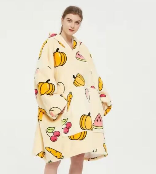 Ultra Plush Women Oversized Hooded Blankets OEM / ODM Available