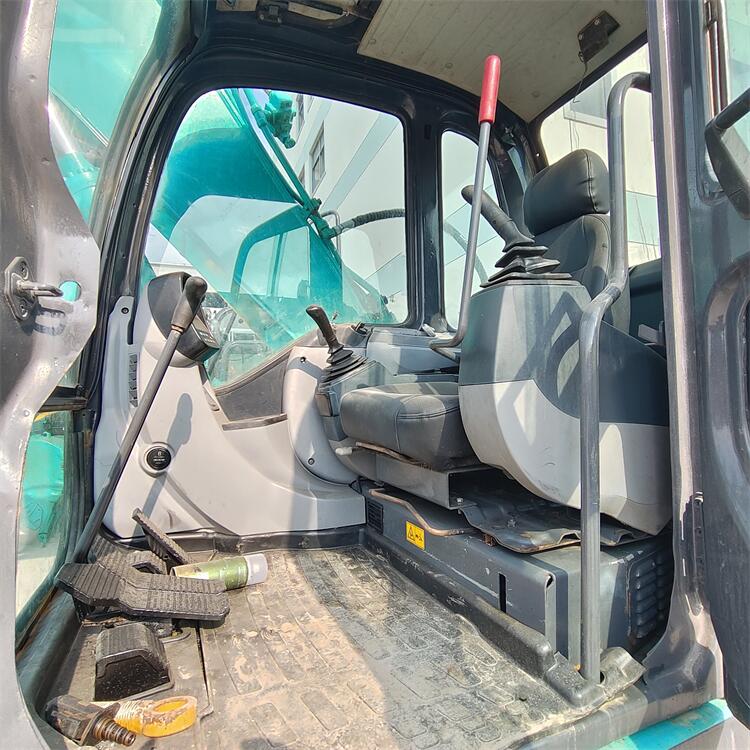 Japan Made 74KW Used Kobelco SK130 SK130-8 Crawler Excavator Original Hydraulic Valve