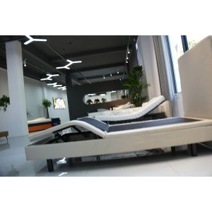 China Customozied Smart Furniture Adjustable Base Bed with Frame zero gravity homeuse homecare wholesale