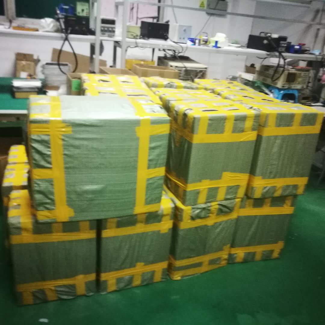 4G Signal Booster 800MHz-2700MHz 4 Way Splitter Improve Mobile Connectivity