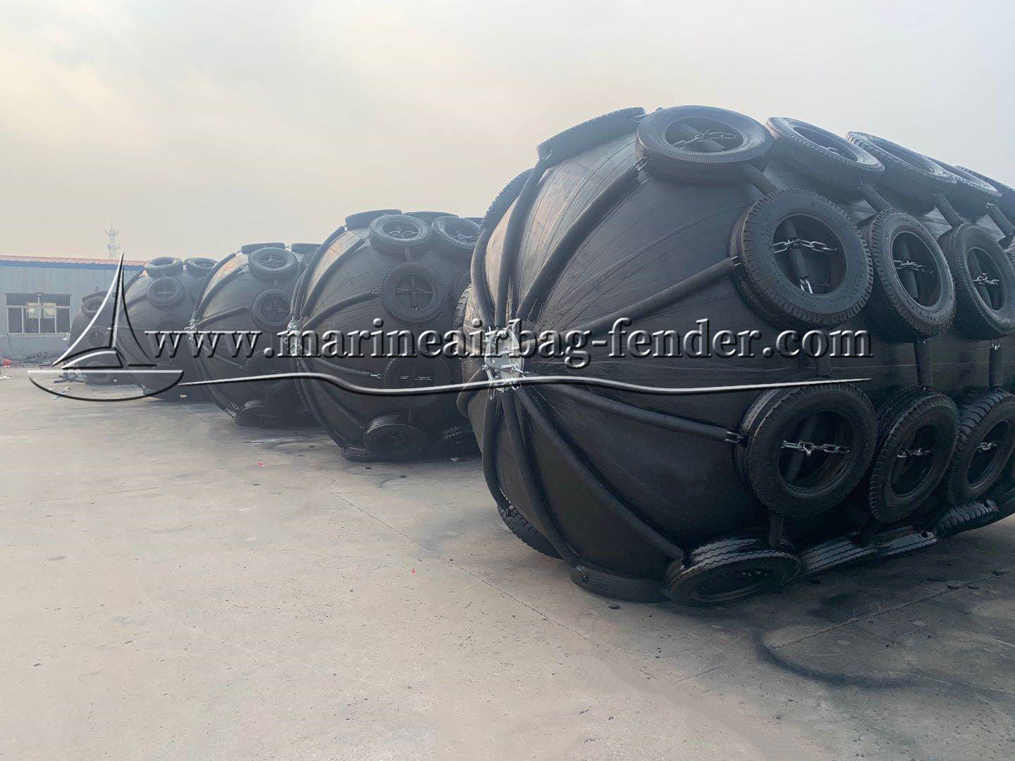 Chain Net Type Floating Rubber Fender Quay Pneumatic Marine Fenders