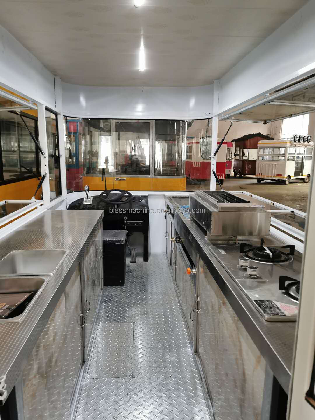3500w Super Performance Japanese Trucks with Low Investment and 3.2*1.6*2.35m