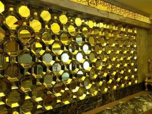 China Blue Partition K9 Stained SGCC Clear Glass Crystals Panes wholesale