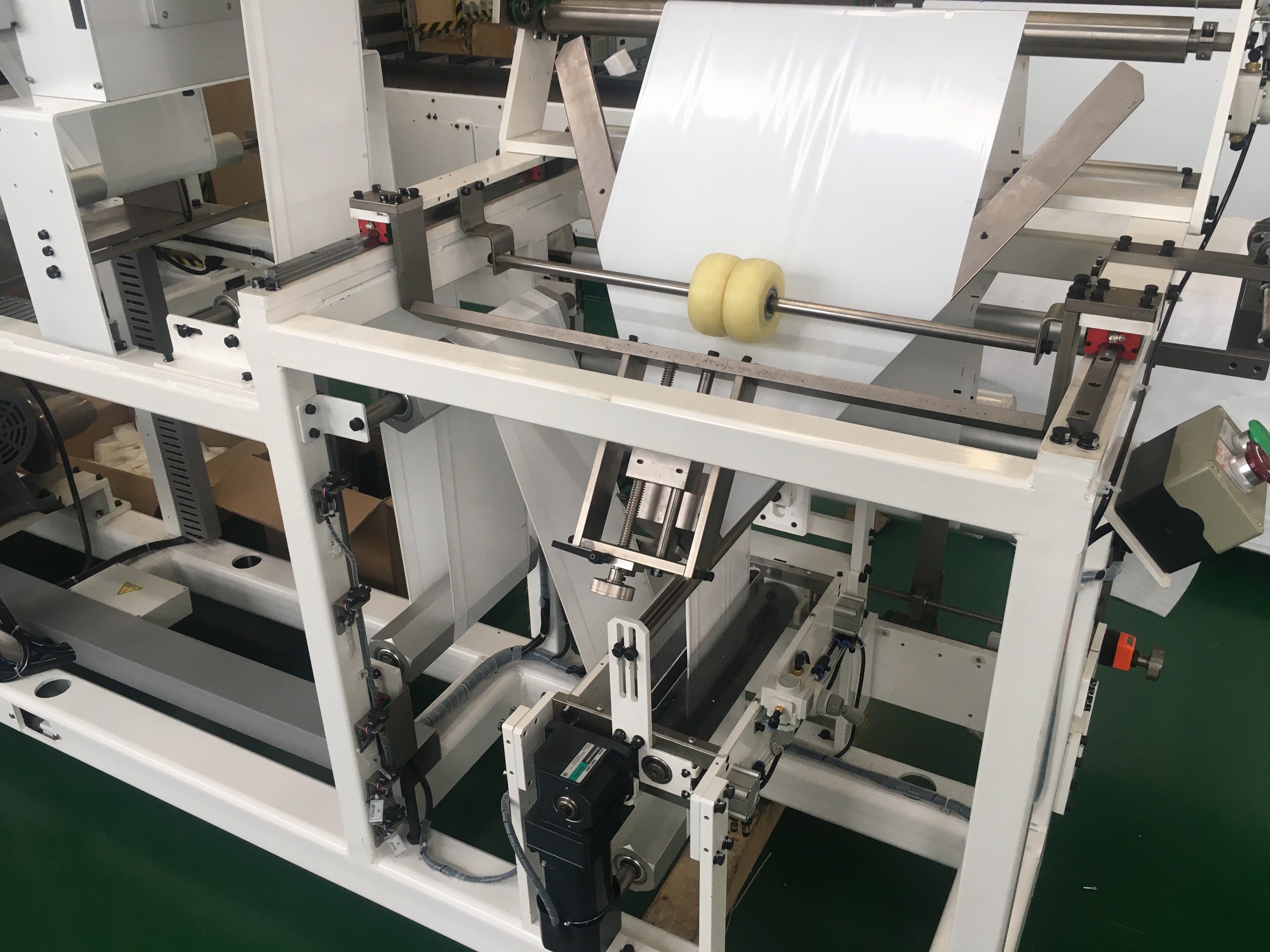 Ladys Menstrual 55PPM Sanitary Pads Packaging Machine