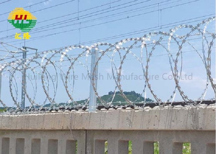8ft Barbed Wire Coil Fencing Diameter 2.5mm Or Customed Electric Galvanized