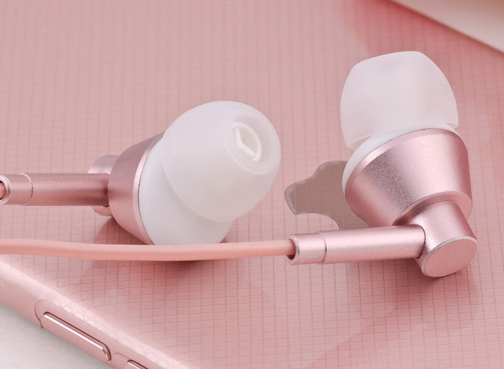 Wholesale design oem premium hands free wired earphone Sensitivty:108±3dB at 1KHz,6mW