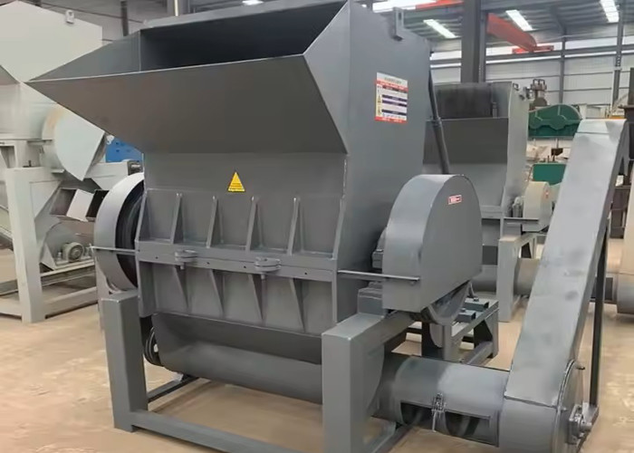 1000kg/H Waste Plastic Crusher Machine For PVC / PE / PET Plastic Recycling