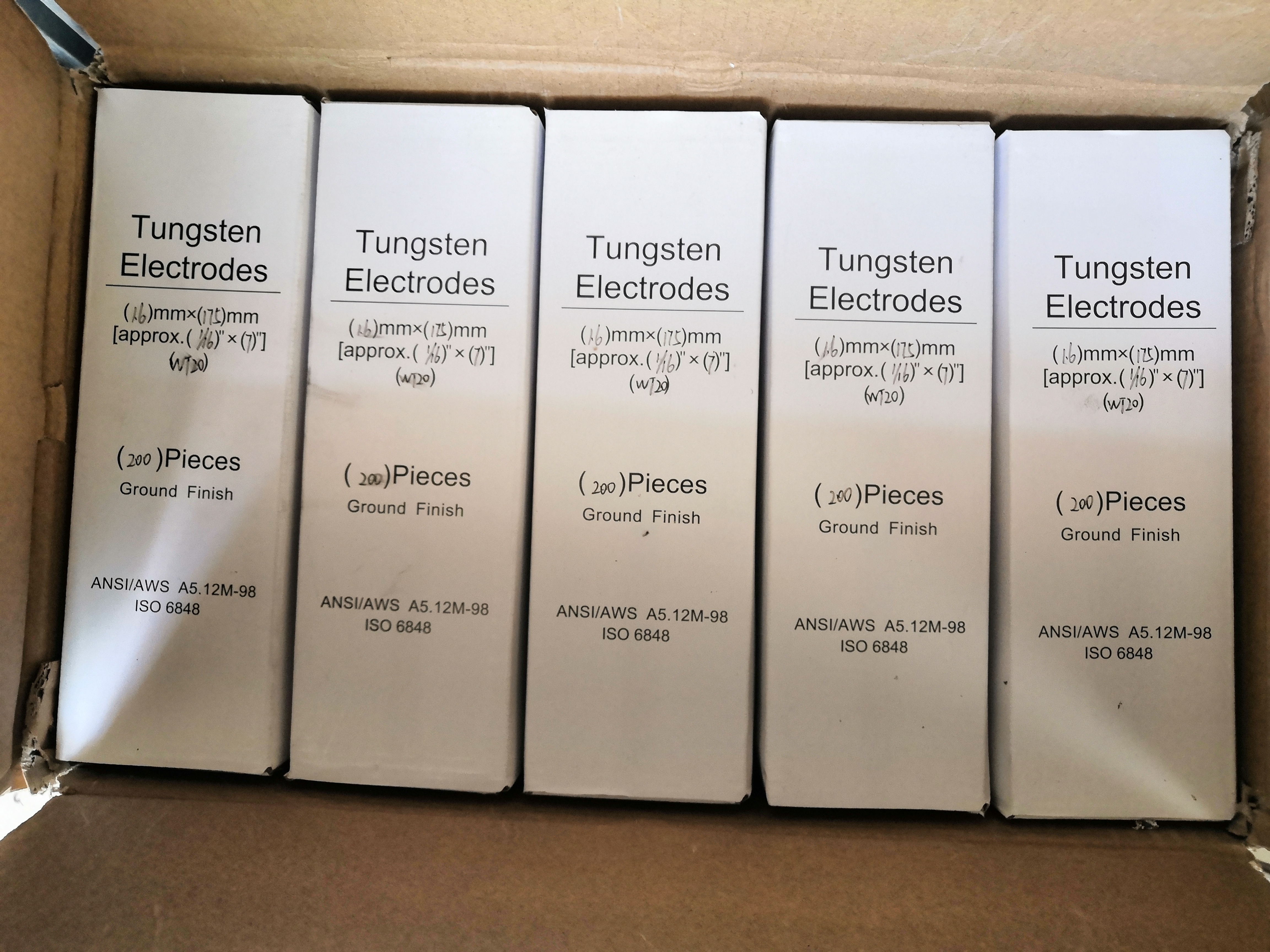 Blue 2% Lanthanated TIG 1/16'' x 7'' 10 Pack WL20 Ground Finish Tungsten Electrodes