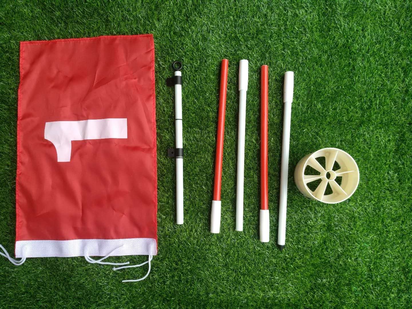 mini flag stick , golf cup , golf cups , plastic golf cup , mini flagstick , putting cup