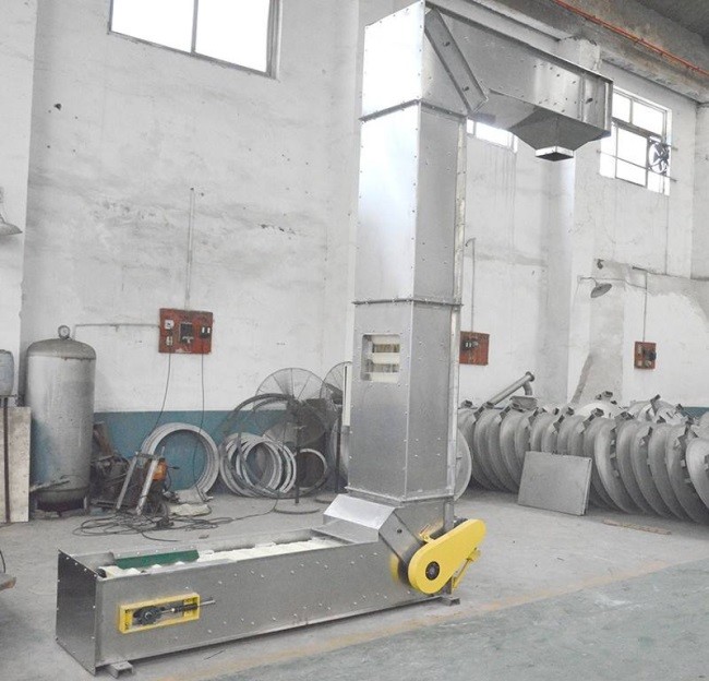 Stainless Steel Small Z Inclined Type Bucket Conveyor For Powders Granule