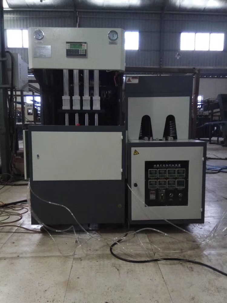 4 Cavity PET Bottle Blow Molding Machine Semi Automatic Blue 1000BPH