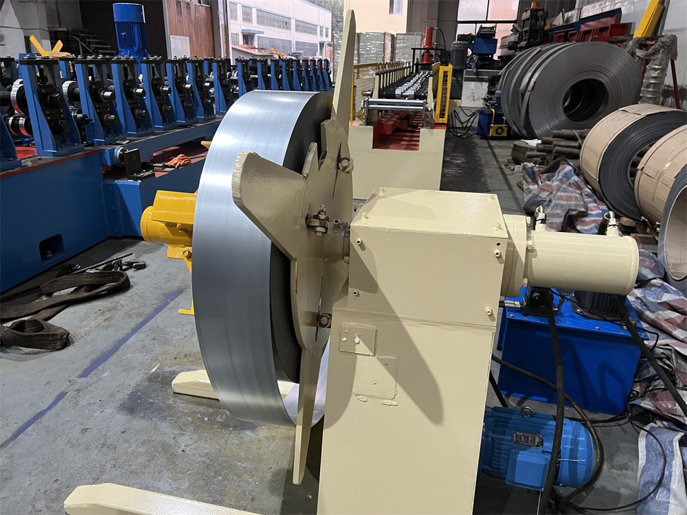 PLC Control Stud And Track Roll Forming Machine With Hydraulic Cutting 8m/Min