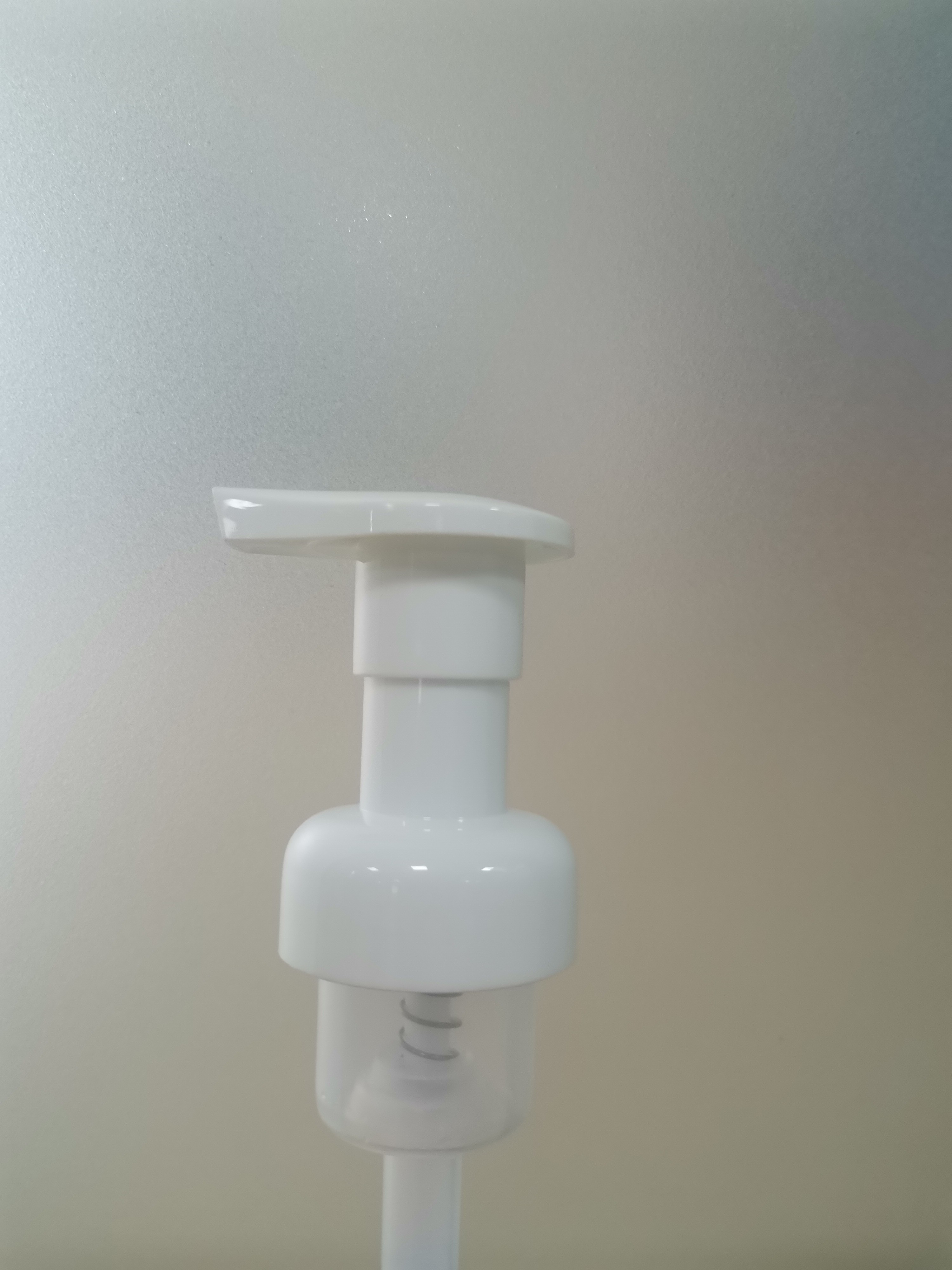 Attractive Smooth Foam Pump 0.4CC With Second Gen Engine 30mm Diameter Clear Overcap