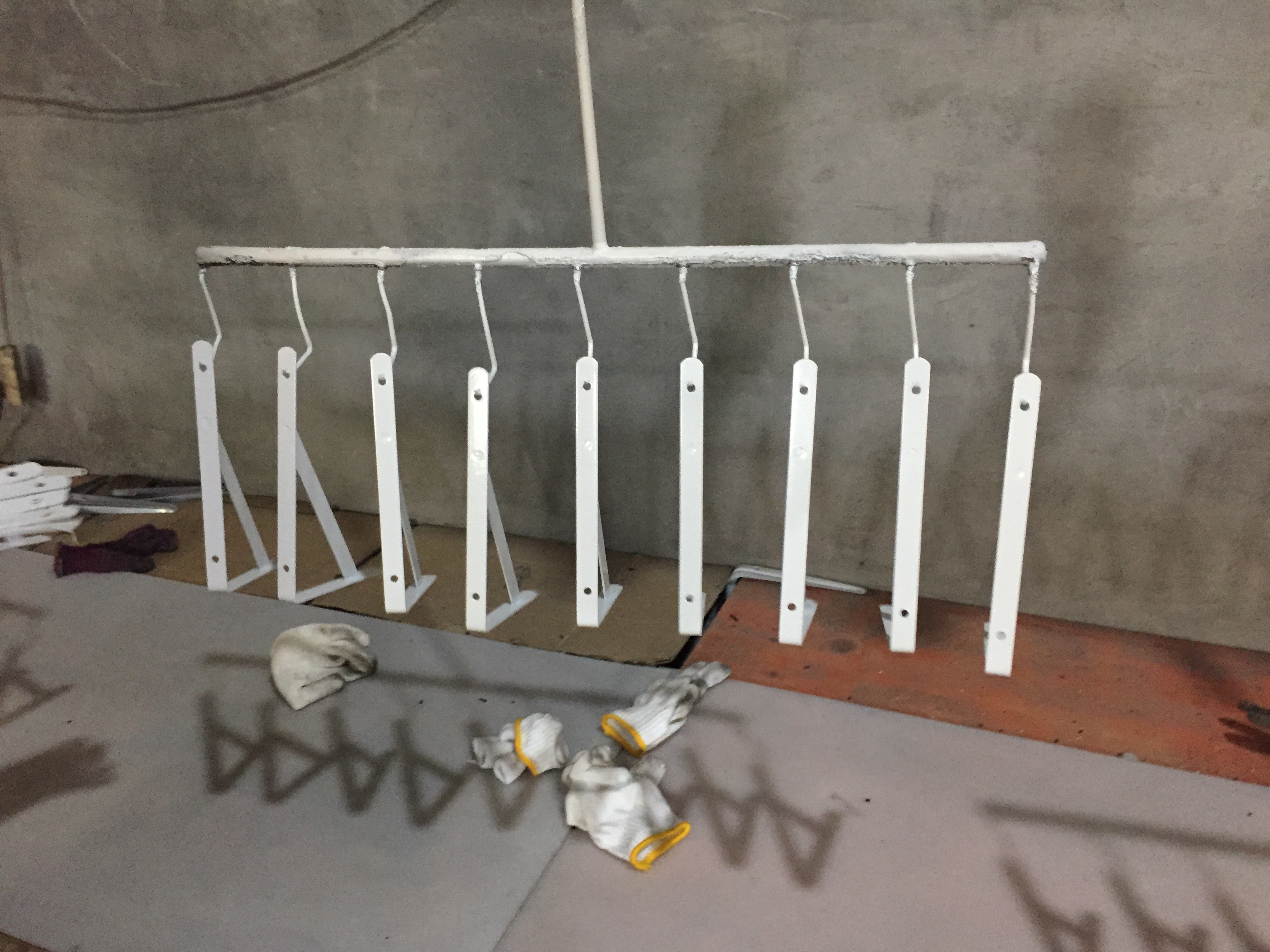 Garden Decorative 2.0mm 2.8mm Steel Shelf Brackets With Hook
