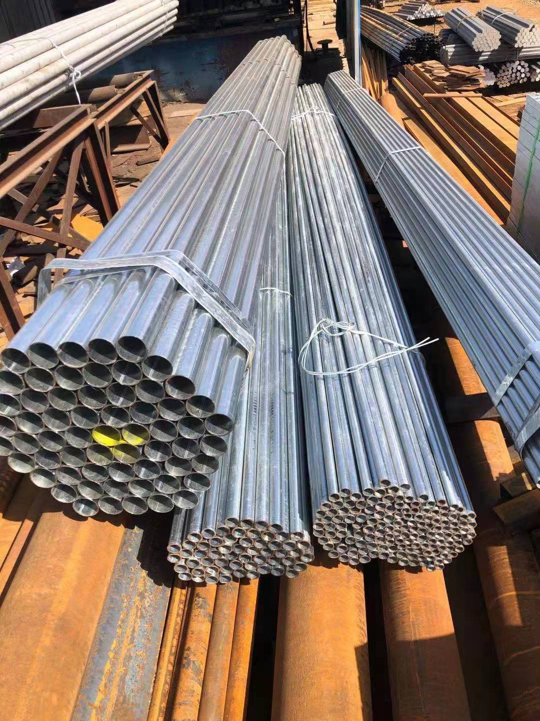 EMT Pipe Hot Dip Galvanized Mild Steel Welded Pipes ASTM DN350 DN50 1 inch 1.5 inch For Construction GI Steel Pipe