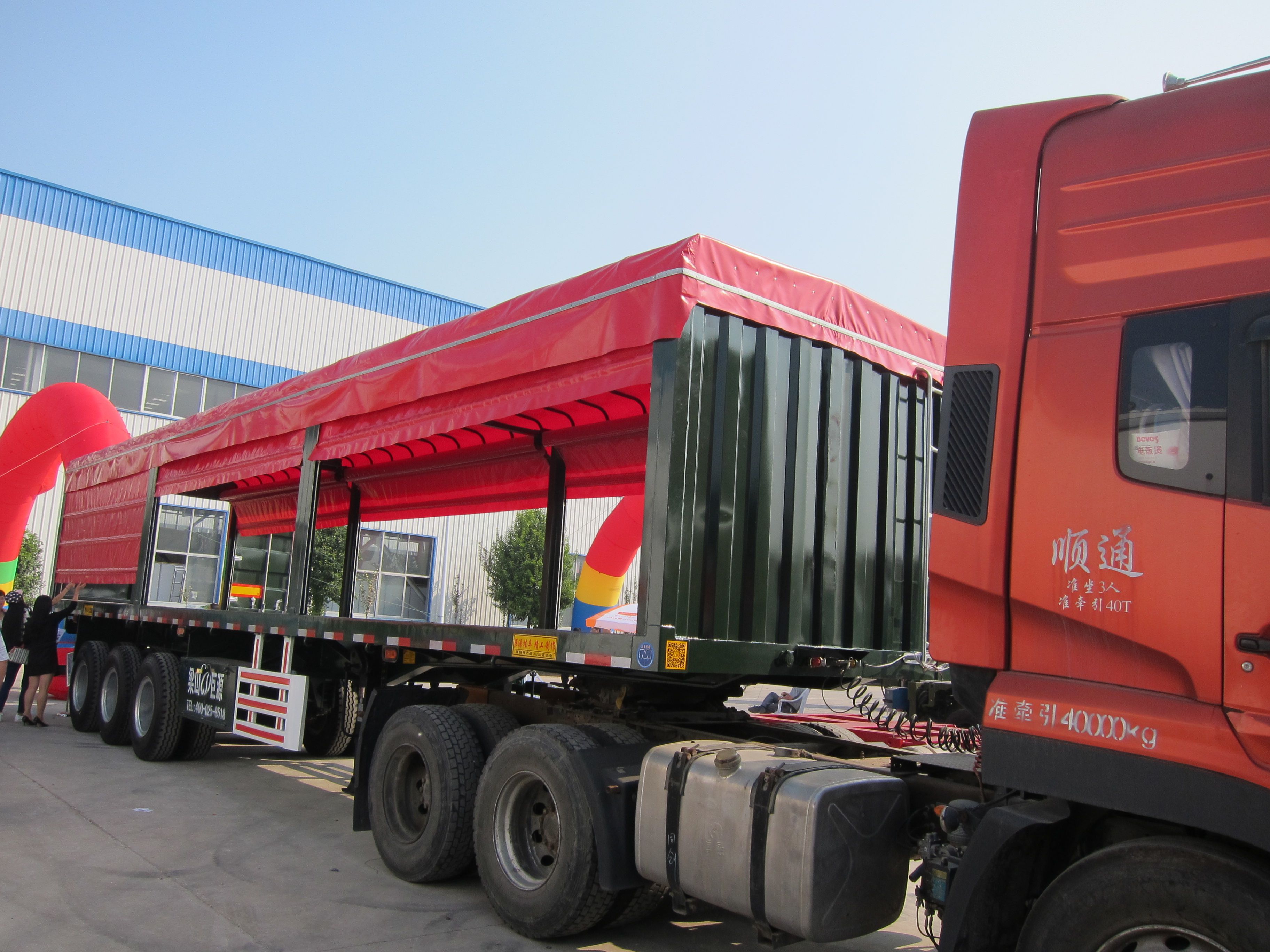 Side Wall/Curtain Side/Fence Semi Trailer with Mechanical Suspension and 12R22.5 Tires