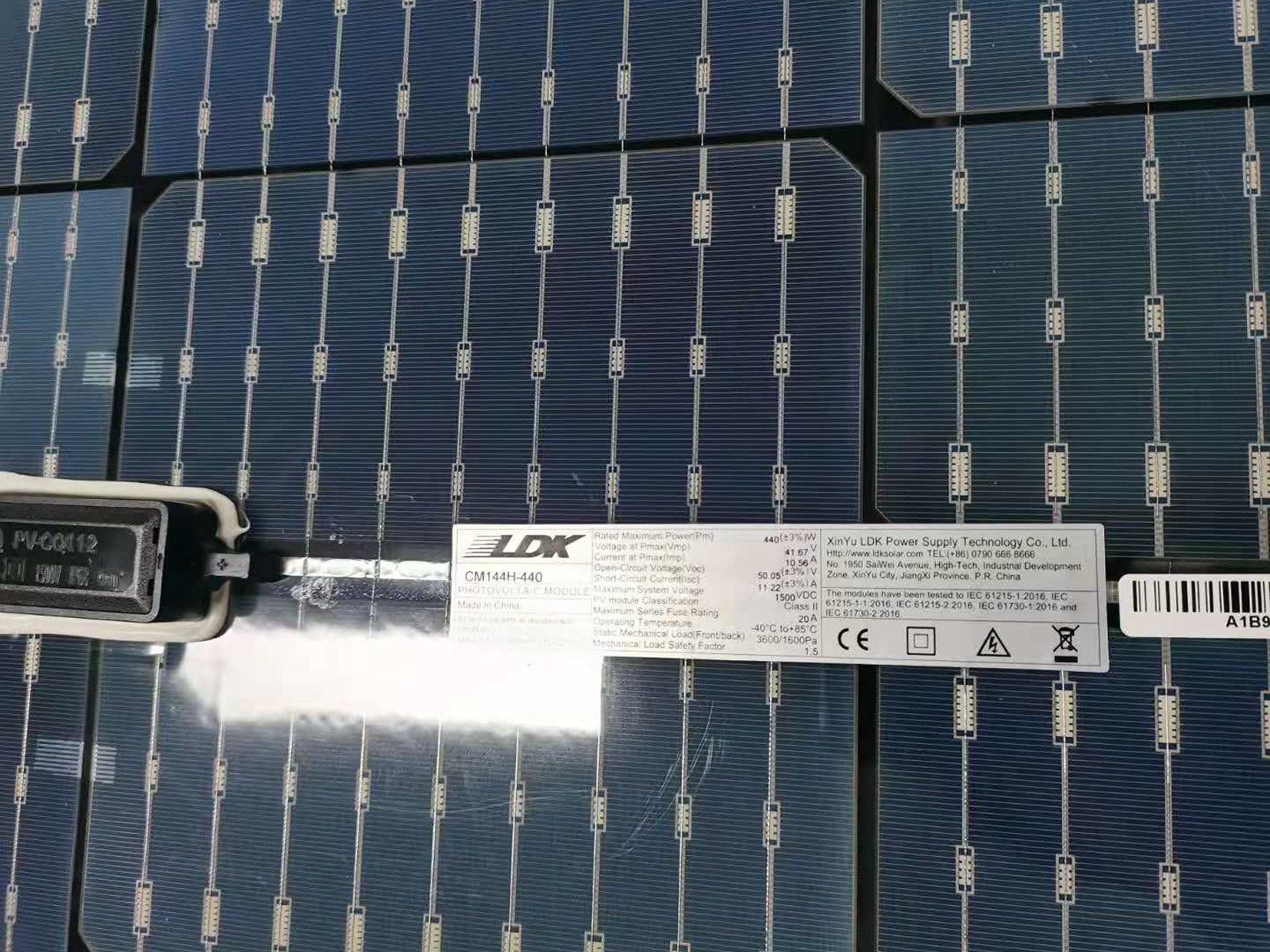 Pure Sine Wave Off Grid House Solar System Smart Lithium Battery Charger