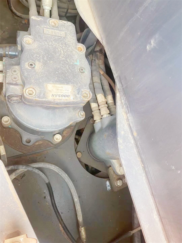 Active 6 Ton Korea Original Crawler Mini Doosan Excavator 60 Used Excavator in Shanghai