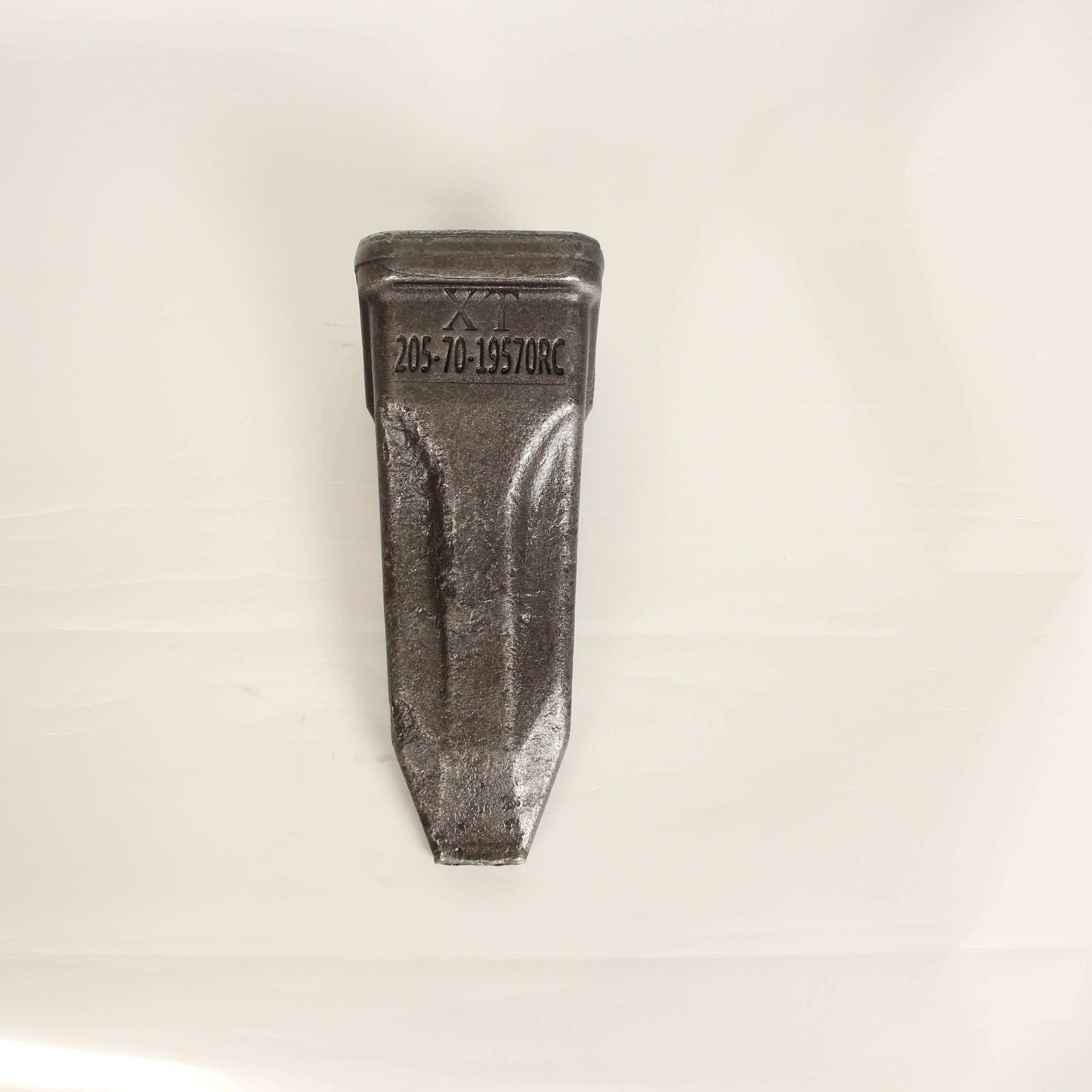 IU3302 CAT Excavator Bucket Teeth 2.1 KG For Construction Machine Spare Parts