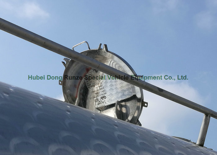 FOTON Polished Stainless Steel Tanker Trucks 18000liters for Drinking Water , Liquid Food ,oil