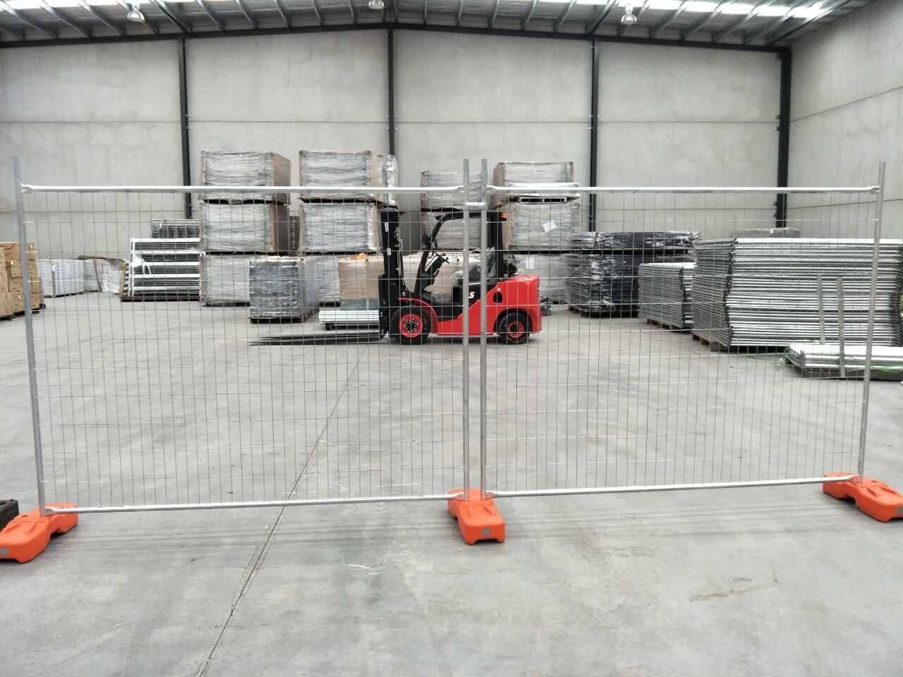 200g/M2 Zinc Coated W2.4m Temporary Steel Fencing For Construction Site Security