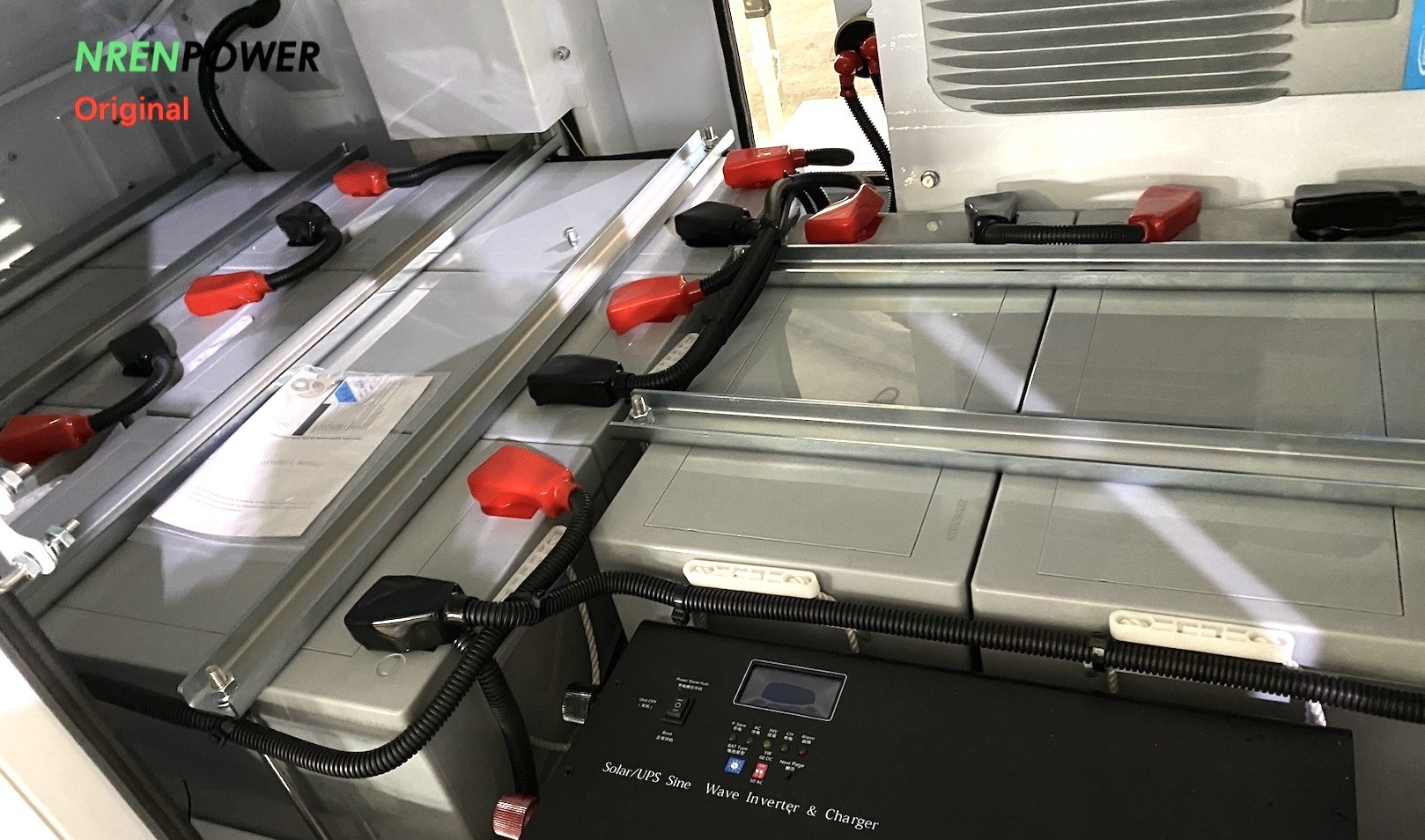 mobile solar trailer lighting tower-9m hydraulic mast-4x435 solar panels-8x200AH batteries