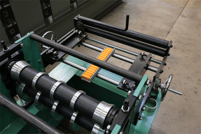 Ppgi Galvanized Roof Ridge Cap Roll Forming Machine Colour Coated