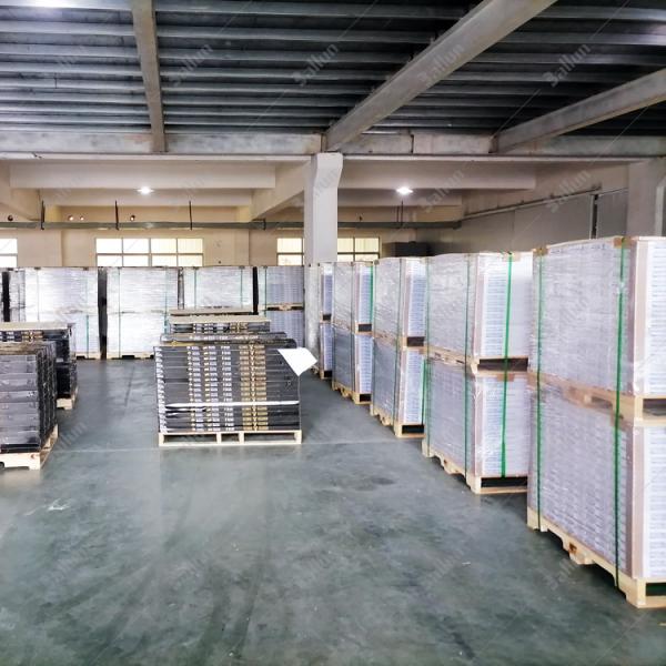 Waterproof Anti-slip Luxury PVC Vinyl LVT Flooring Click SPC 4mm 5mm 6mm Tile Flooring