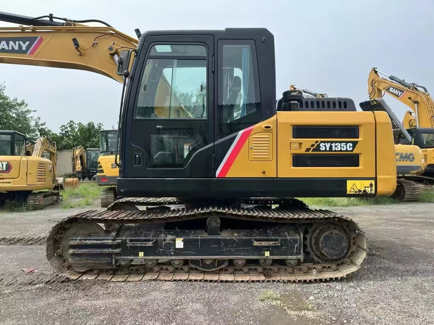 13ton Middle Used Sany Excavators Backhoe Excavators Sany Sy135 13500kg Crawler Machinery