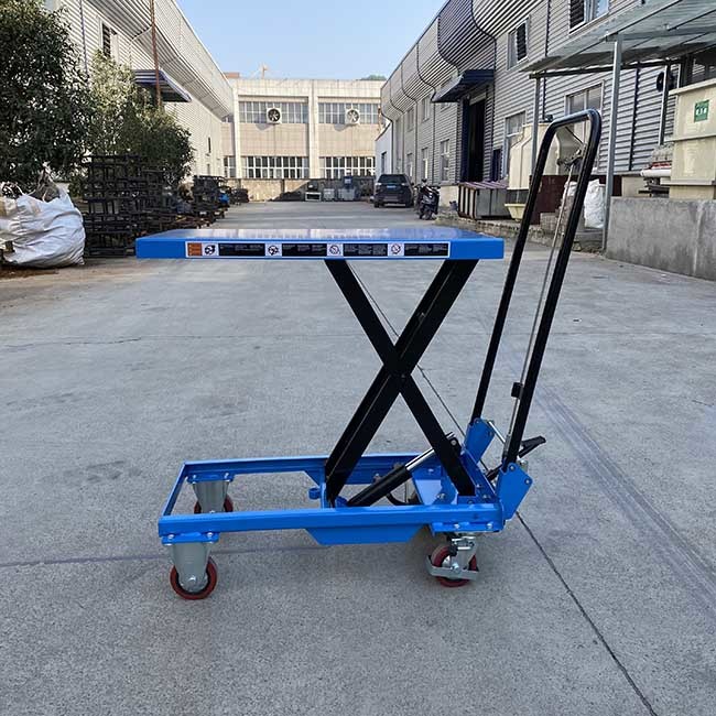 Hydraulic Mobile 800Kg Payload Capacity Platform 1010mm * 520mm Manual Scissor Lifter Tables Max Height 1410mm
