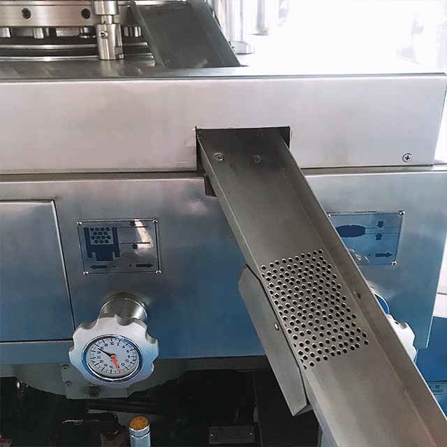Pharmaceutical Equipment Rotary Tablet Press Machine For Dishwsher Salt Tablets