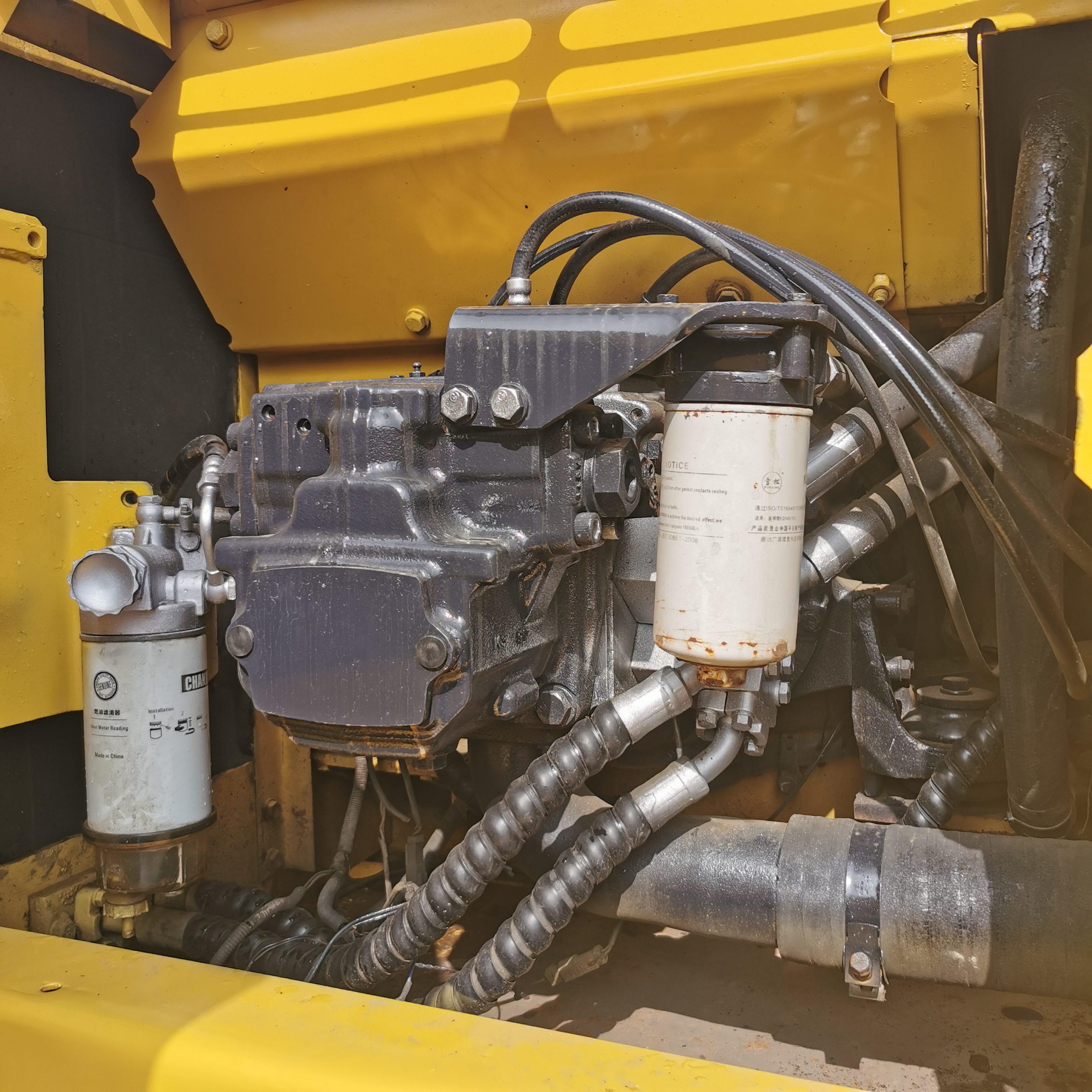 Cummins Engine Komatsu PC220-8 Excavator 23TON Operating Weight and Good Condition