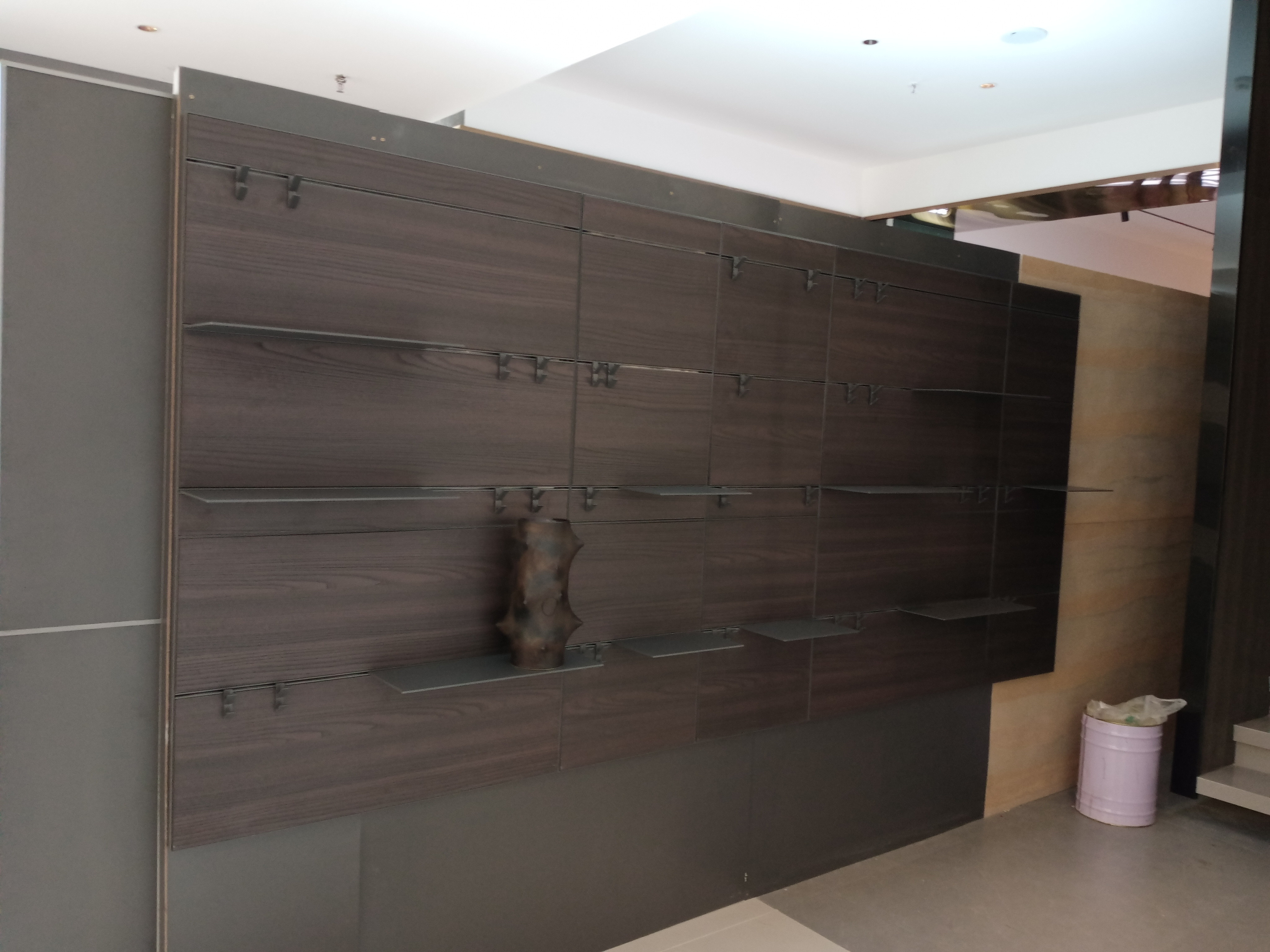 Solid Wood Wall Shelf Hanging Storage Furniture Metal Mounted Wall Floating Shelves