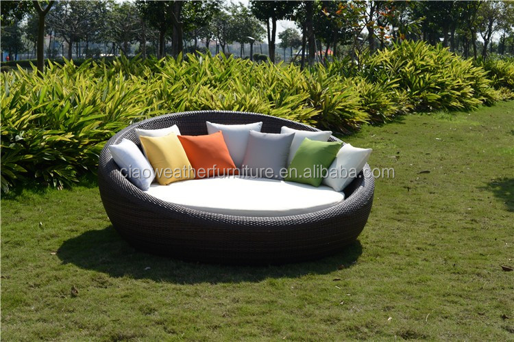 Sun Lounger Rattan Wicker Beach Chaise Chair Sunbed Outdoor Furniture Aluminum Frame for Outdoor Relaxation