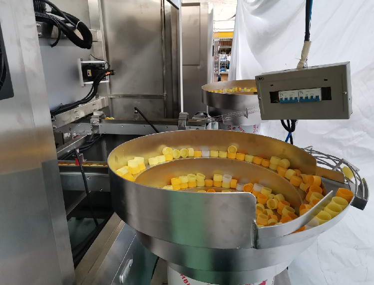 Tracking Capping Liquid Filling Production Line For Shampoo Washing Disinfectant