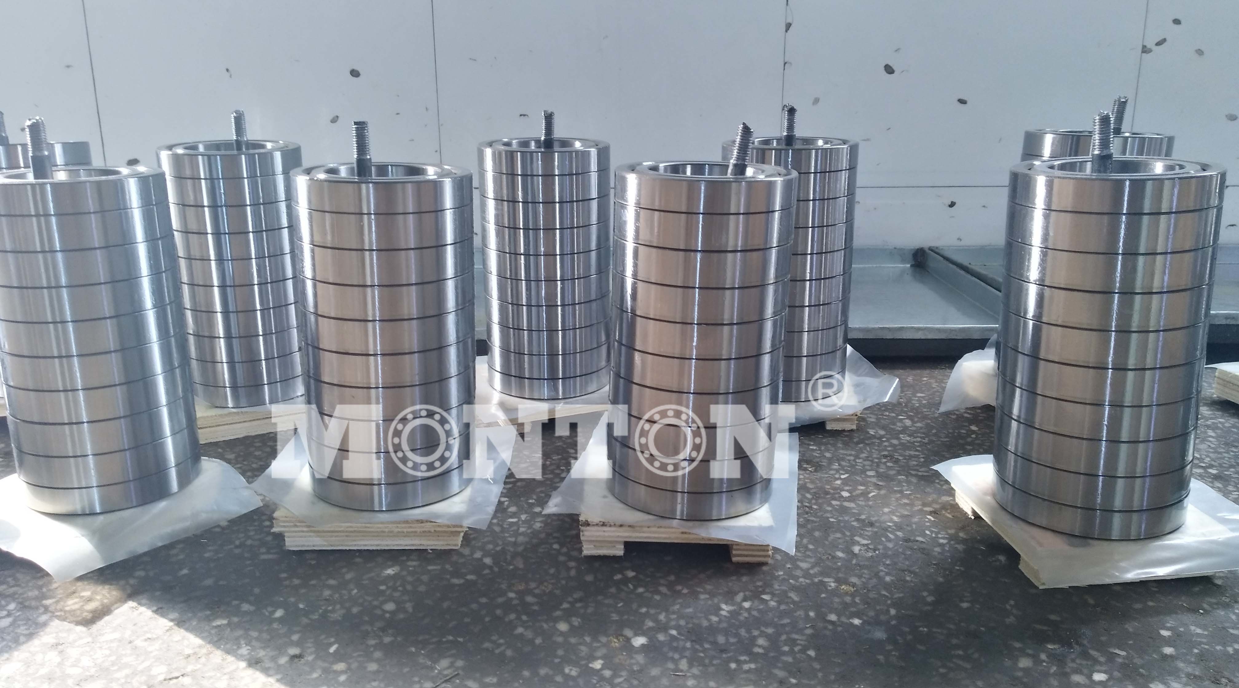 128717KB 84*152*338.5mm BEARINGS FOR DOWNHOLE DRILLING MOTORS Well drilling tool with diamond radial thrust bearings