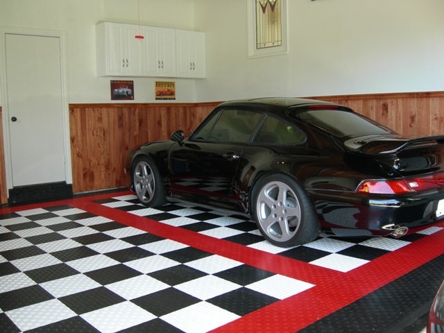 Impact Resistant Garagetrac Flooring 18mm Diamond Tread Garage Tiles