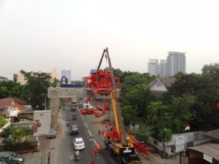 Quality Bridge Construction Equipment Segment Lifter Hydraulic With Steel Wheel for sale