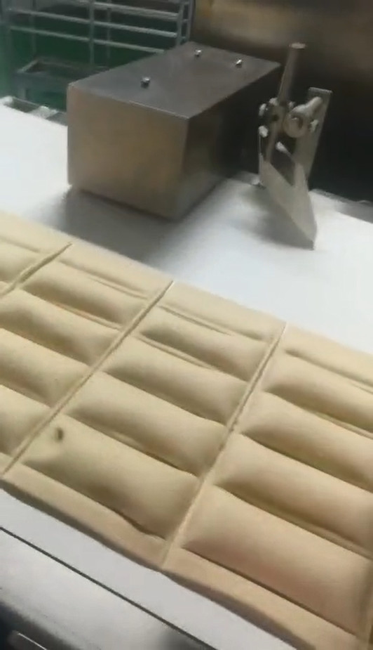 SS304 Pastries Making Machine Industrial Commercial Pie Making Machine