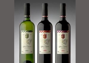China Glass Bottle Wine Label Stickers , Hot Stamping Personalized Labels For Wine Bottles wholesale