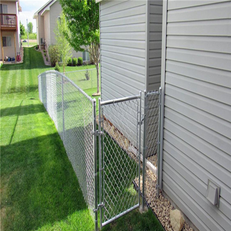 Silvery Diamond Wire Mesh Galvanized Chain Link Fence 50 Feet Length