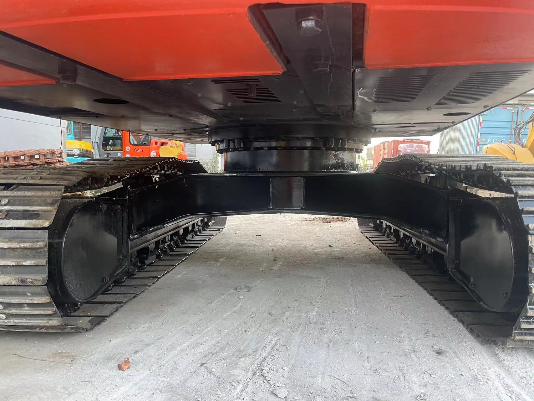 Used big crawler excavator Hitachi 240 digger with excellent performance heavy machine large excavator for sale welcome to ask