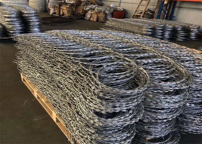 CBT65 BTO22 Cross Razor Barbed Wire Fence Blade Wire Concertina Welded