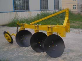 China 0.3ha/H Small Scale Agricultural Machinery W600mm Mounted Disc Plough wholesale