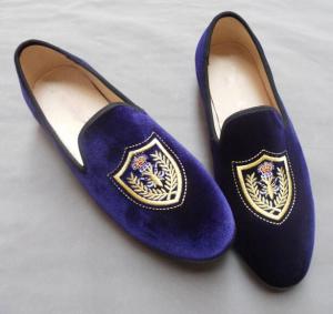 China Customized Embroidered Mens Velvet Loafers Slip On Blue Velvet Slippers wholesale