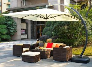 China 3.5m sun umbrella hotel umbrella beach umbrellas garden umbrella wholesale